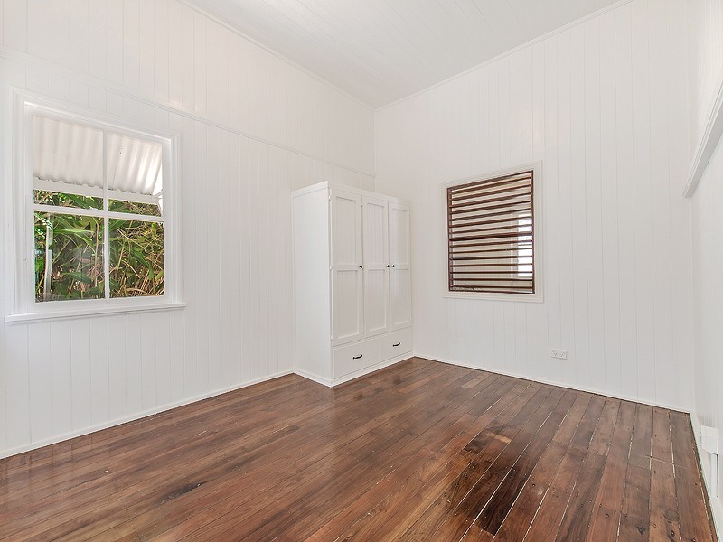 11 Station Street, Pomona QLD 4568