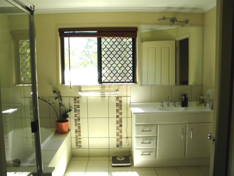 5 Sandy Street, Pomona QLD 4568