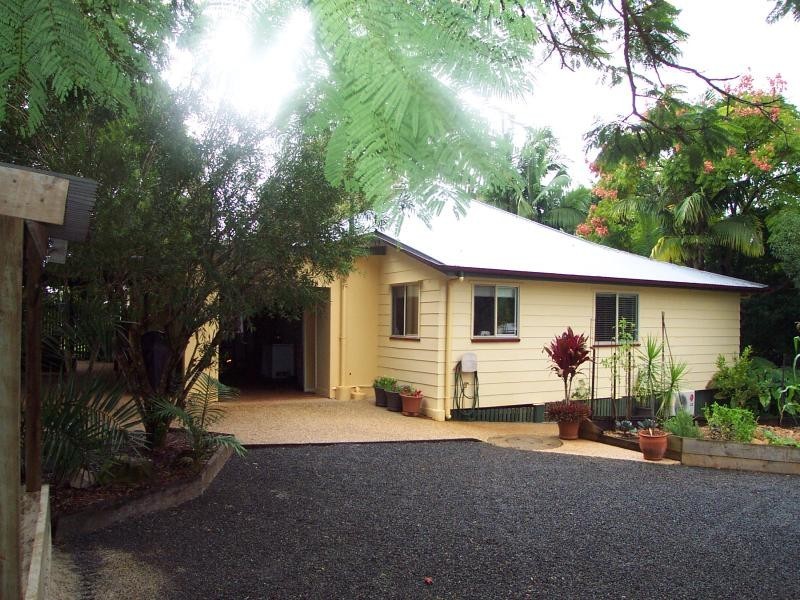 30 Pavilion Street, Pomona QLD 4568