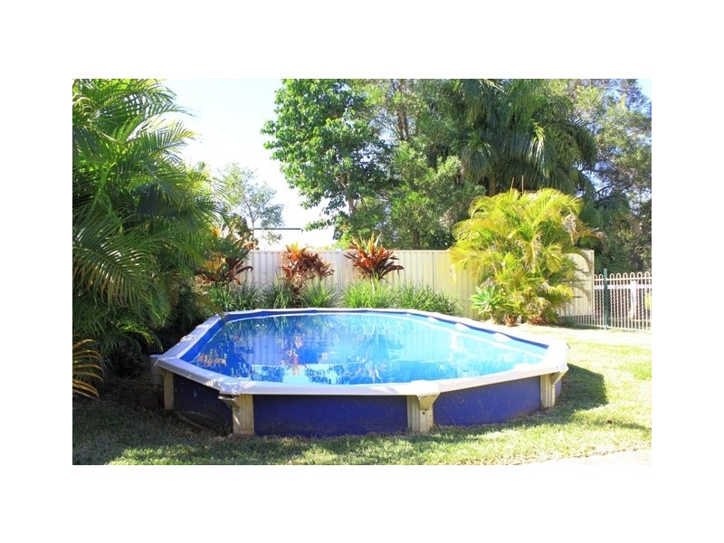 80 Mary River Rd, Cooroy QLD 4563