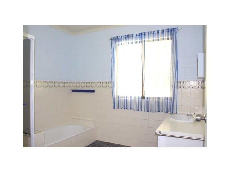 80 Mary River Rd, Cooroy QLD 4563