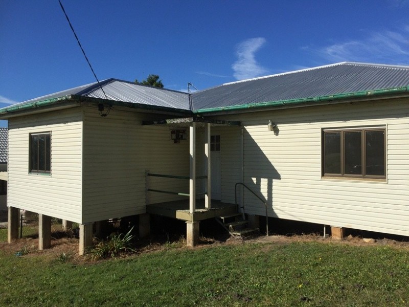 1 Red Street, Pomona QLD 4568