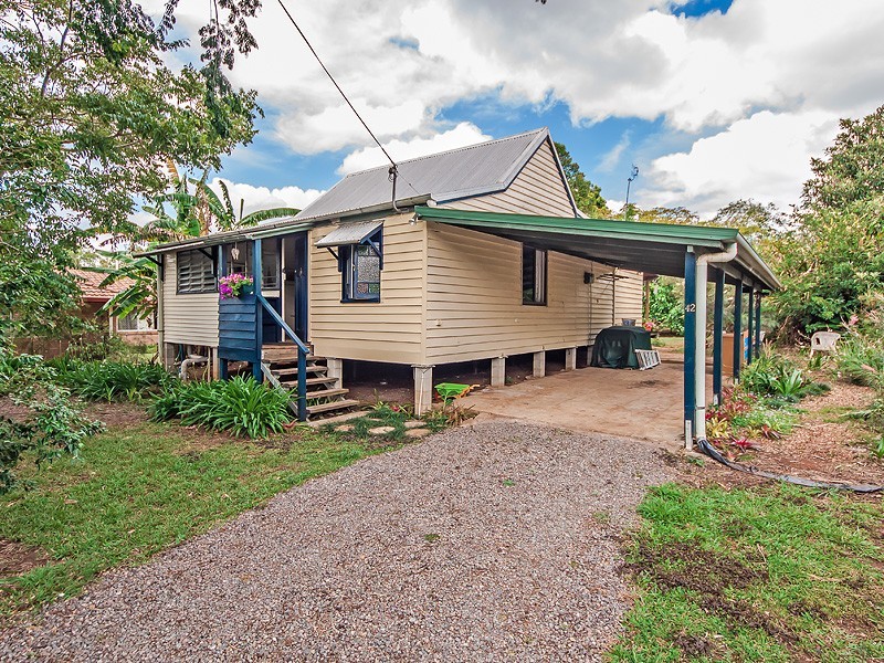 42 Pavilion Street, Pomona QLD 4568