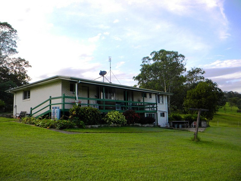 375 Traveston Road, Traveston QLD 4570