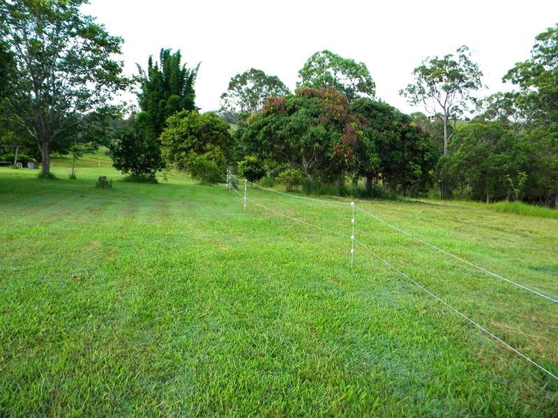 375 Traveston Road, Traveston QLD 4570