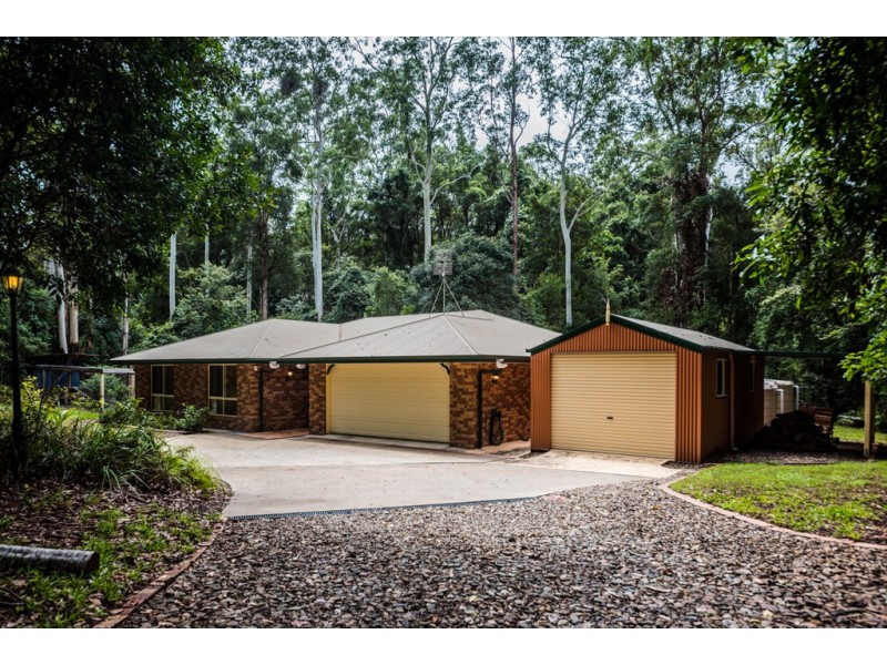 33 Stratford Park Drive, Pomona QLD 4568