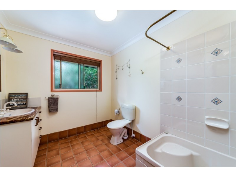 33 Stratford Park Drive, Pomona QLD 4568