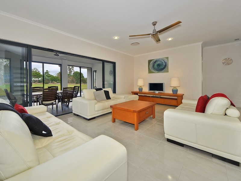 48 Orana Avenue, Pomona QLD 4568