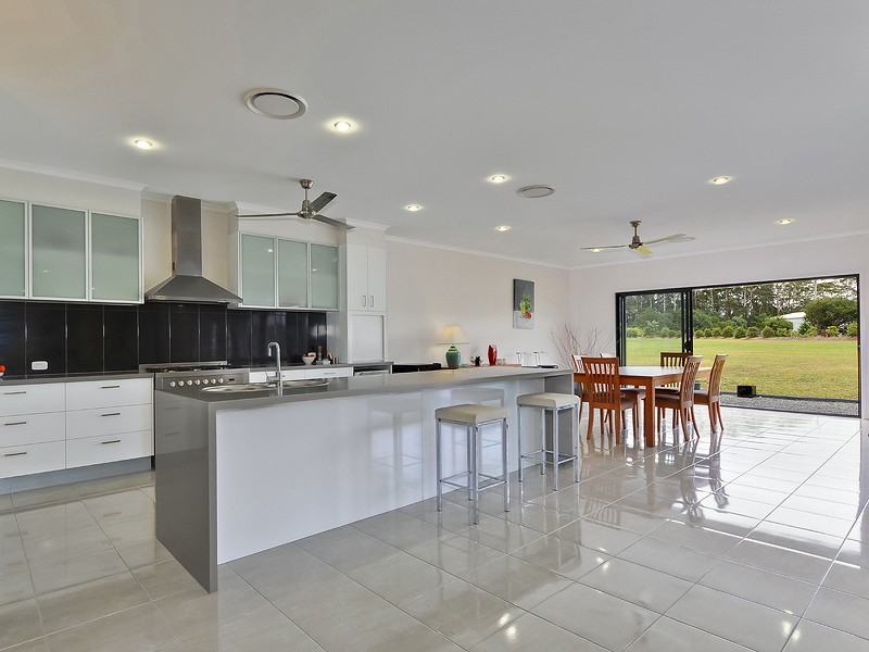 48 Orana Avenue, Pomona QLD 4568