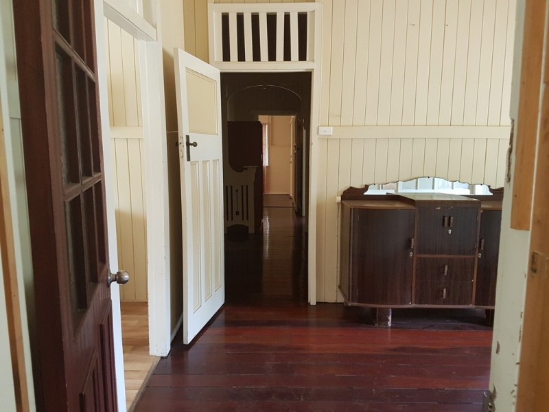 16 Red Street, Pomona QLD 4568