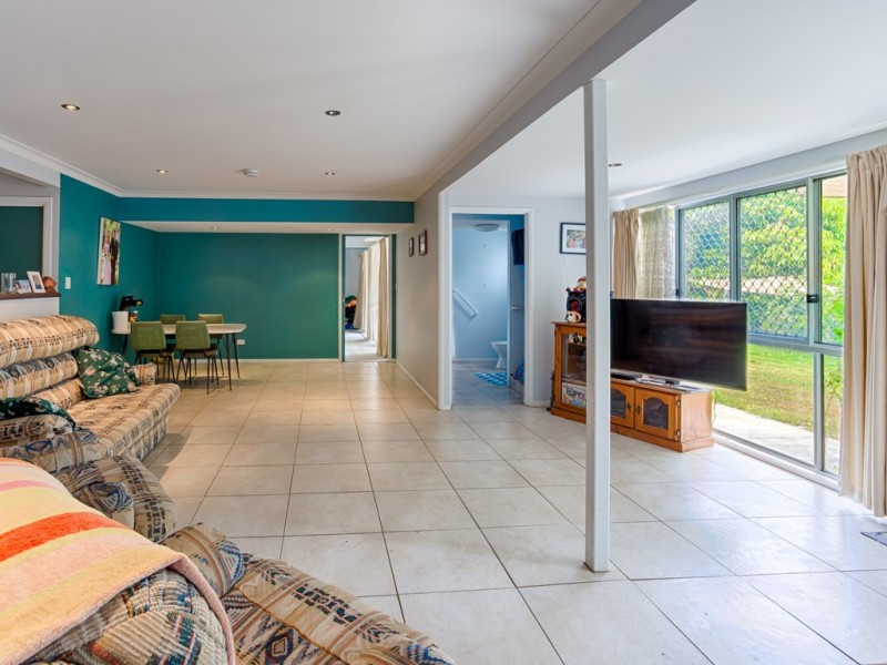 14 Charles Street, Cooran QLD 4569