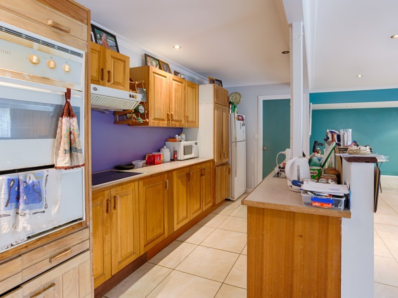 14 Charles Street, Cooran QLD 4569