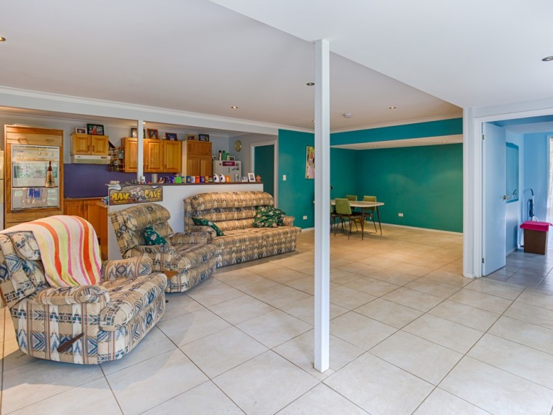 14 Charles Street, Cooran QLD 4569