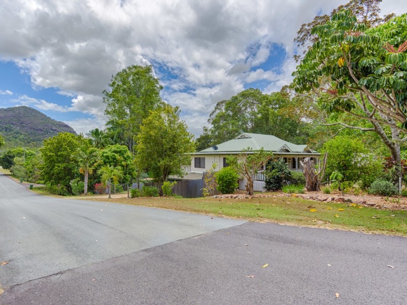 14 Charles Street, Cooran QLD 4569