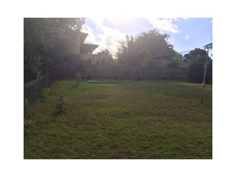 1/19 Railway Parade, Pomona QLD 4568