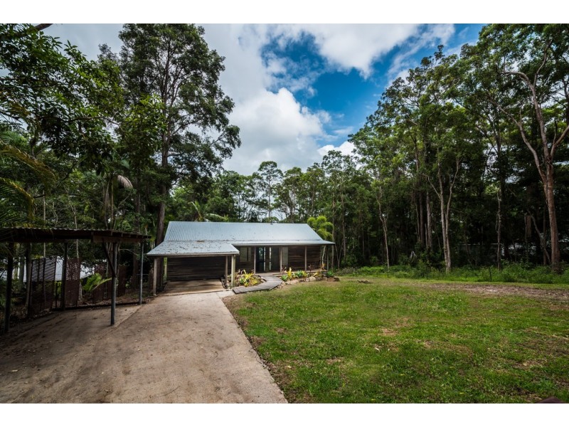 42 Summit Road, Pomona QLD 4568