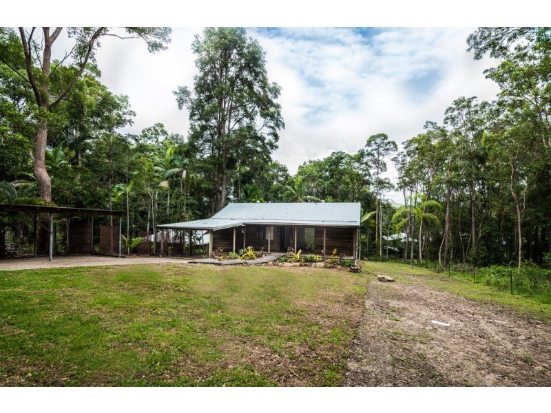 42 Summit Road, Pomona QLD 4568