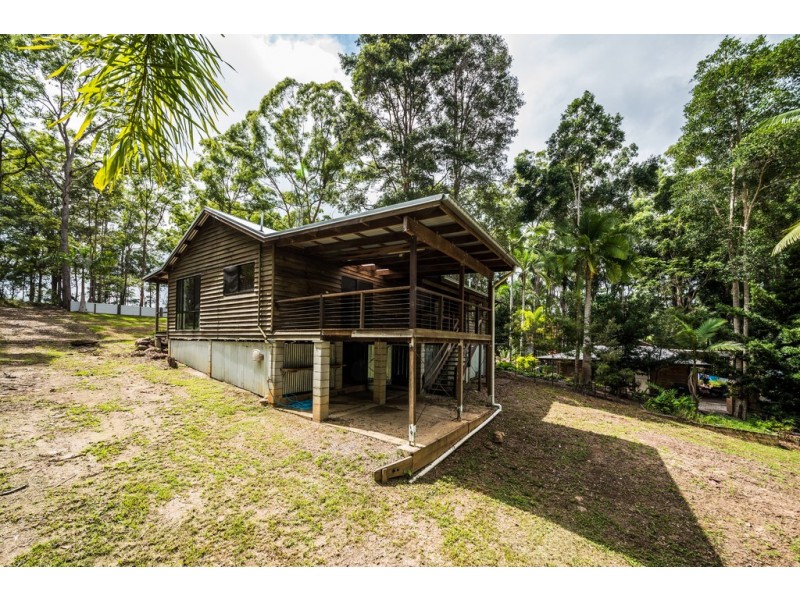 42 Summit Road, Pomona QLD 4568