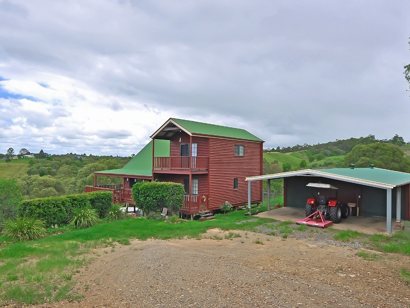 133 Lehman Rd, Traveston QLD 4570