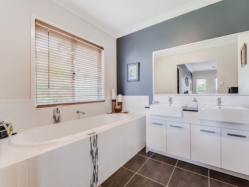 10 Marquee Lane, Pomona QLD 4568