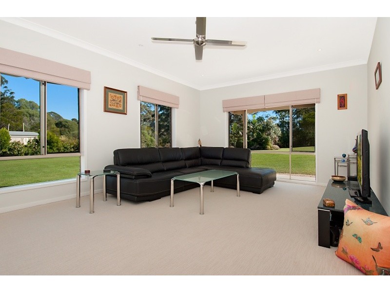 60 Orana Avenue, Pomona QLD 4568