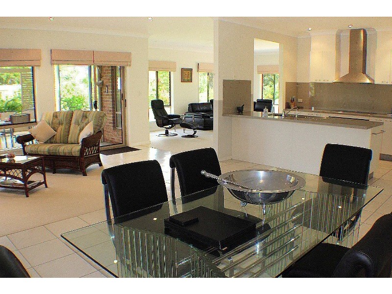 60 Orana Avenue, Pomona QLD 4568