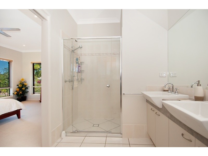 60 Orana Avenue, Pomona QLD 4568