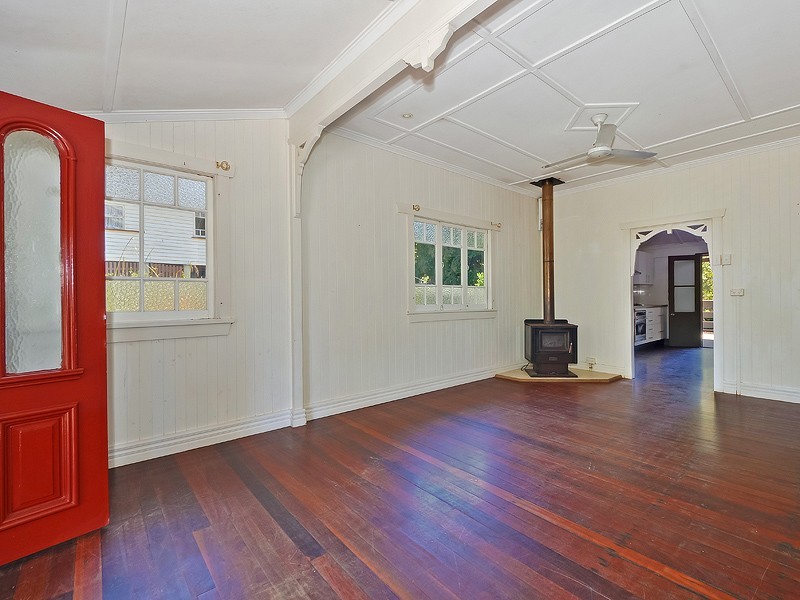 18 James Street, Cooran QLD 4569