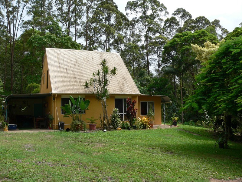 138 Black Pinch Road, Pomona QLD 4568