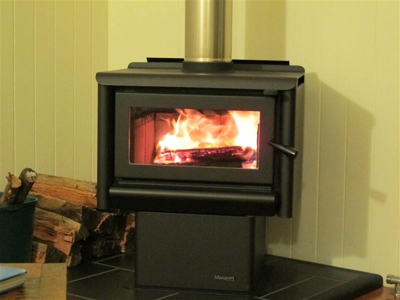 16 Queen Street, Cooran QLD 4569