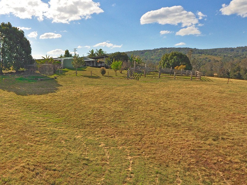 33 Mahers Road, Cooran QLD 4569