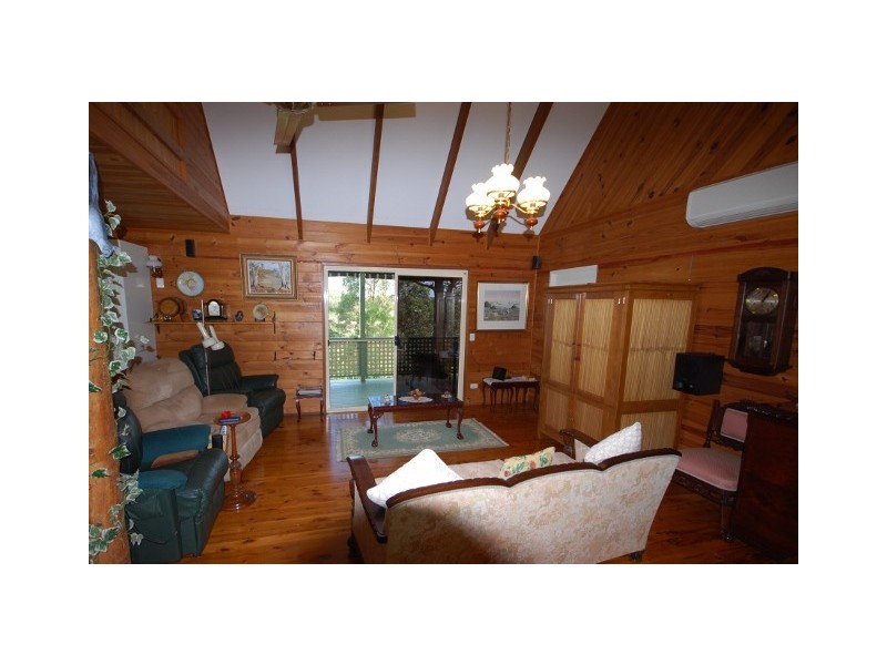 5 Falcon Crescent, Cooroy QLD 4563