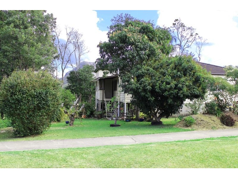 1 Hill Street, Pomona QLD 4568