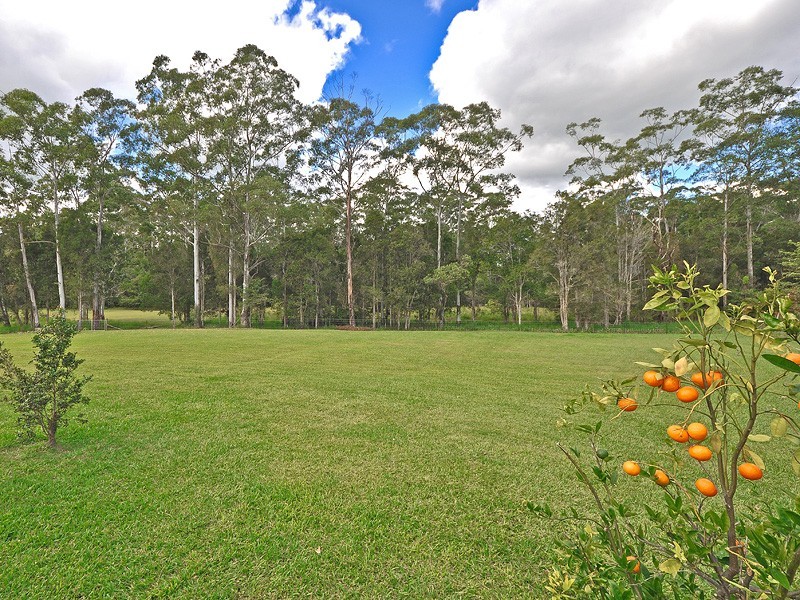 55 Orana Avenue, Pomona QLD 4568