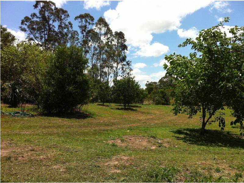 96 Buckley Road, Kin Kin QLD 4571