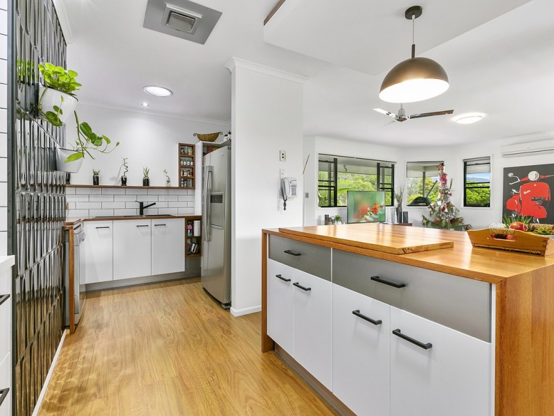 51 Moffat Road, Kin Kin QLD 4571