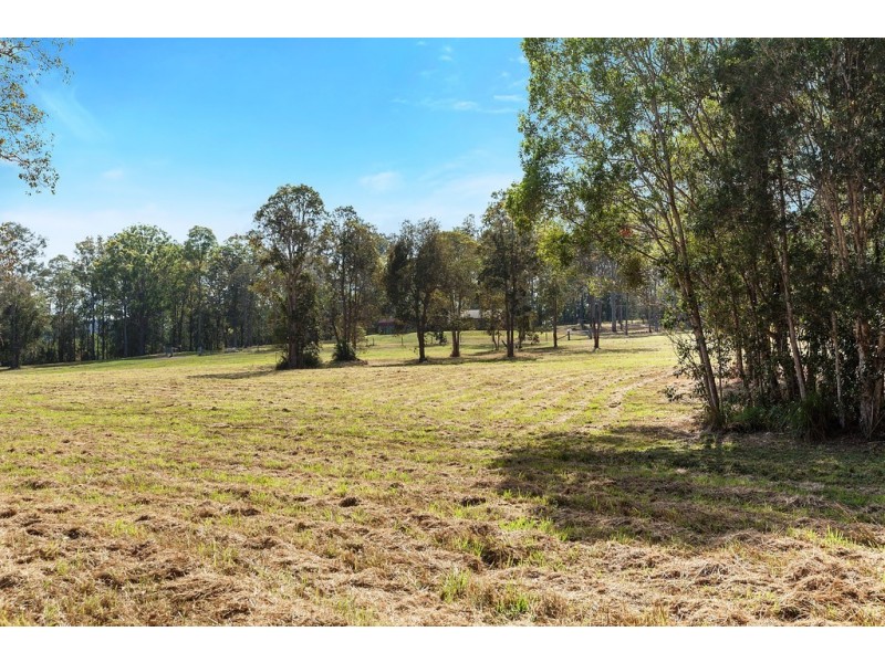 214 Louis Bazzo Drive, Pomona QLD 4568