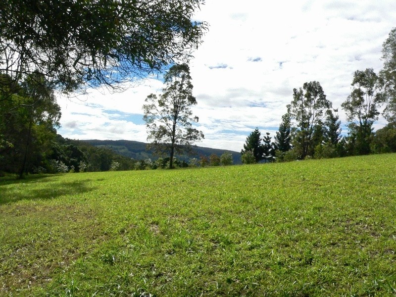 68 Coles Creek Road, Cooran QLD 4569