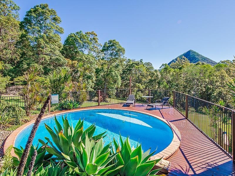 6 Settlers Rise, Pomona QLD 4568