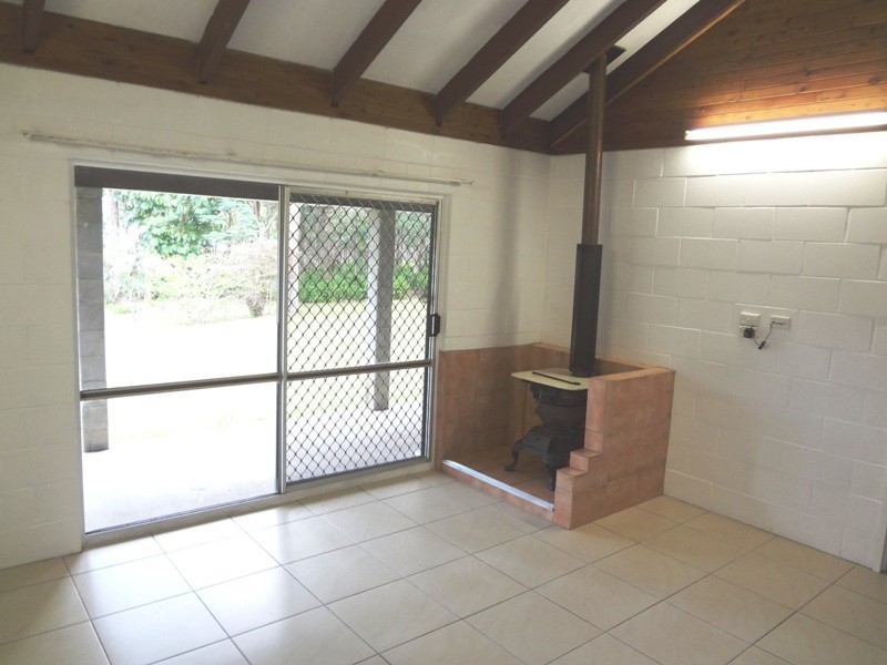 8 King Street, Traveston QLD 4570