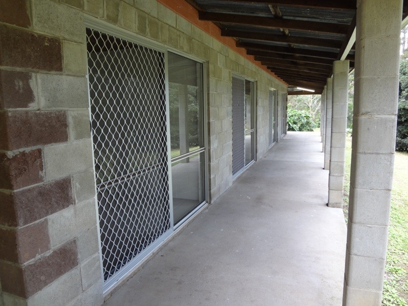 8 King Street, Traveston QLD 4570