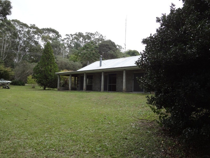 8 King Street, Traveston QLD 4570