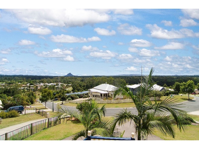 33 Kensington Drive, Cooroy QLD 4563