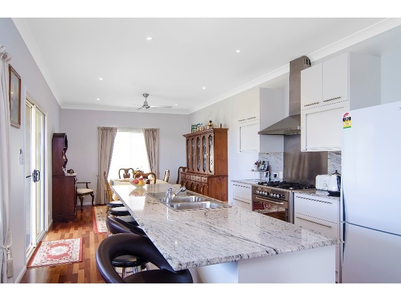 33 Kensington Drive, Cooroy QLD 4563