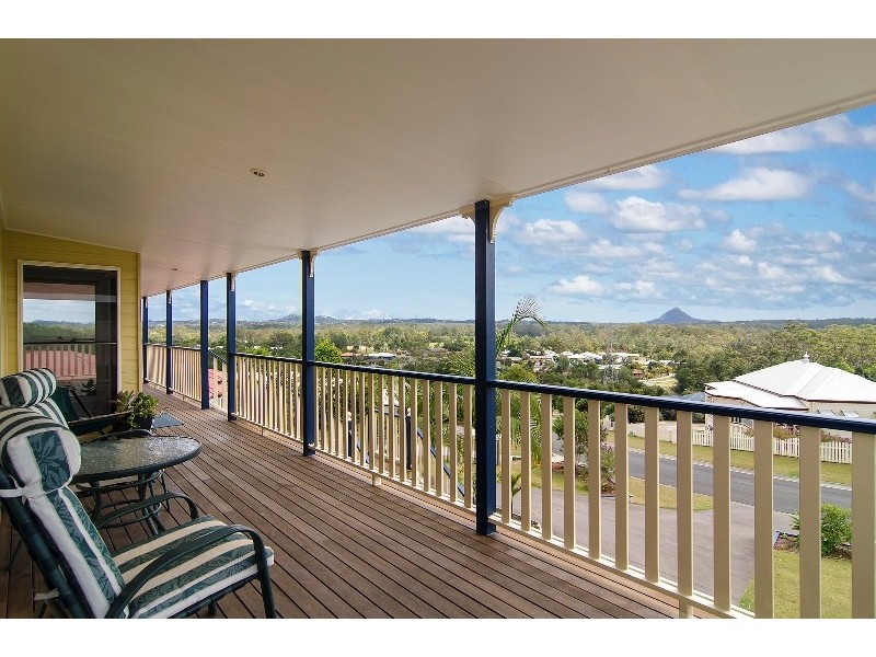33 Kensington Drive, Cooroy QLD 4563
