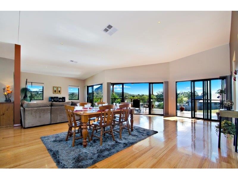 4 Friarbird Place, Pomona QLD 4568