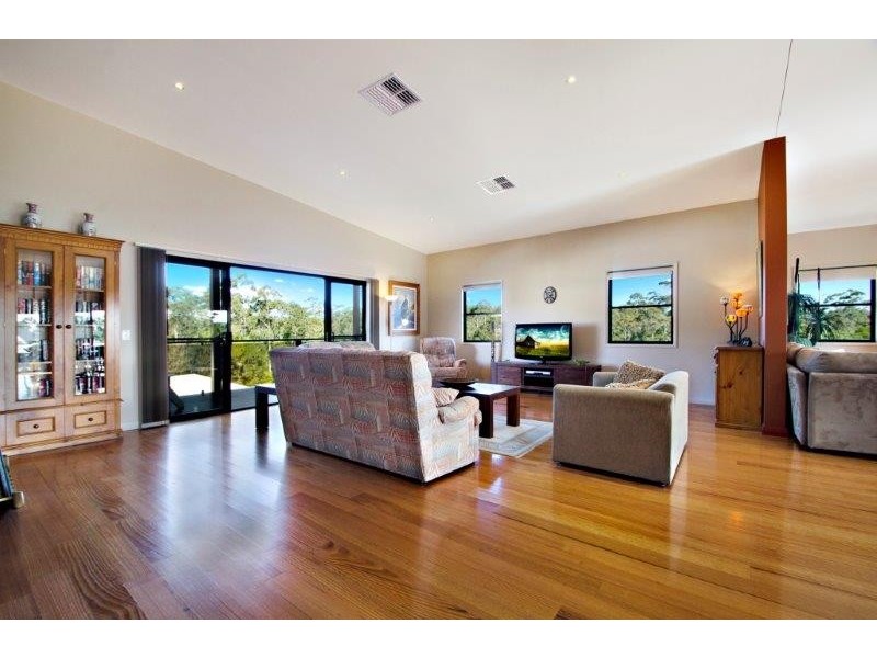 4 Friarbird Place, Pomona QLD 4568