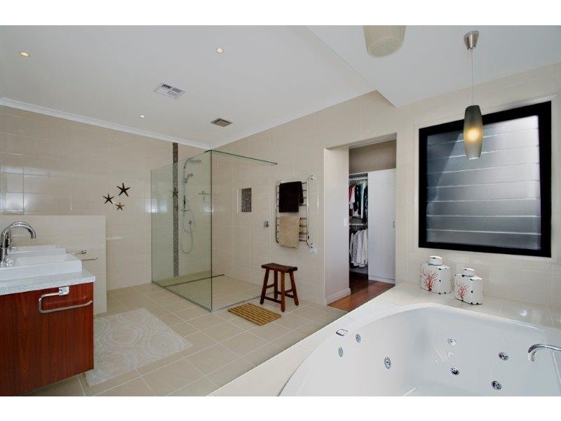 4 Friarbird Place, Pomona QLD 4568