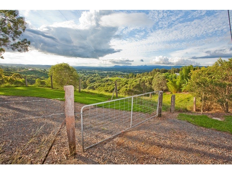 236 Noakes Road, Traveston QLD 4570