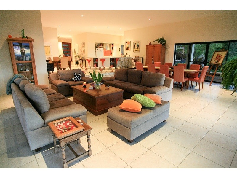 236 Noakes Road, Traveston QLD 4570